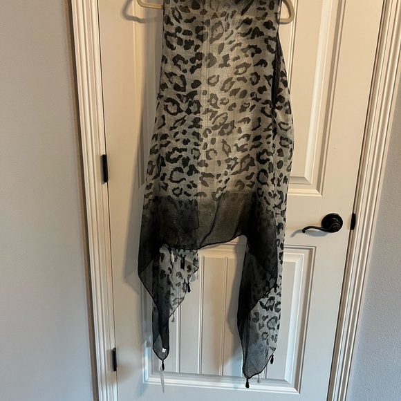 #524. Sunshine & Rodeos Sheer/Shimmer Vest. One size. Tassel accents. NWT! - Picture 6 of 7